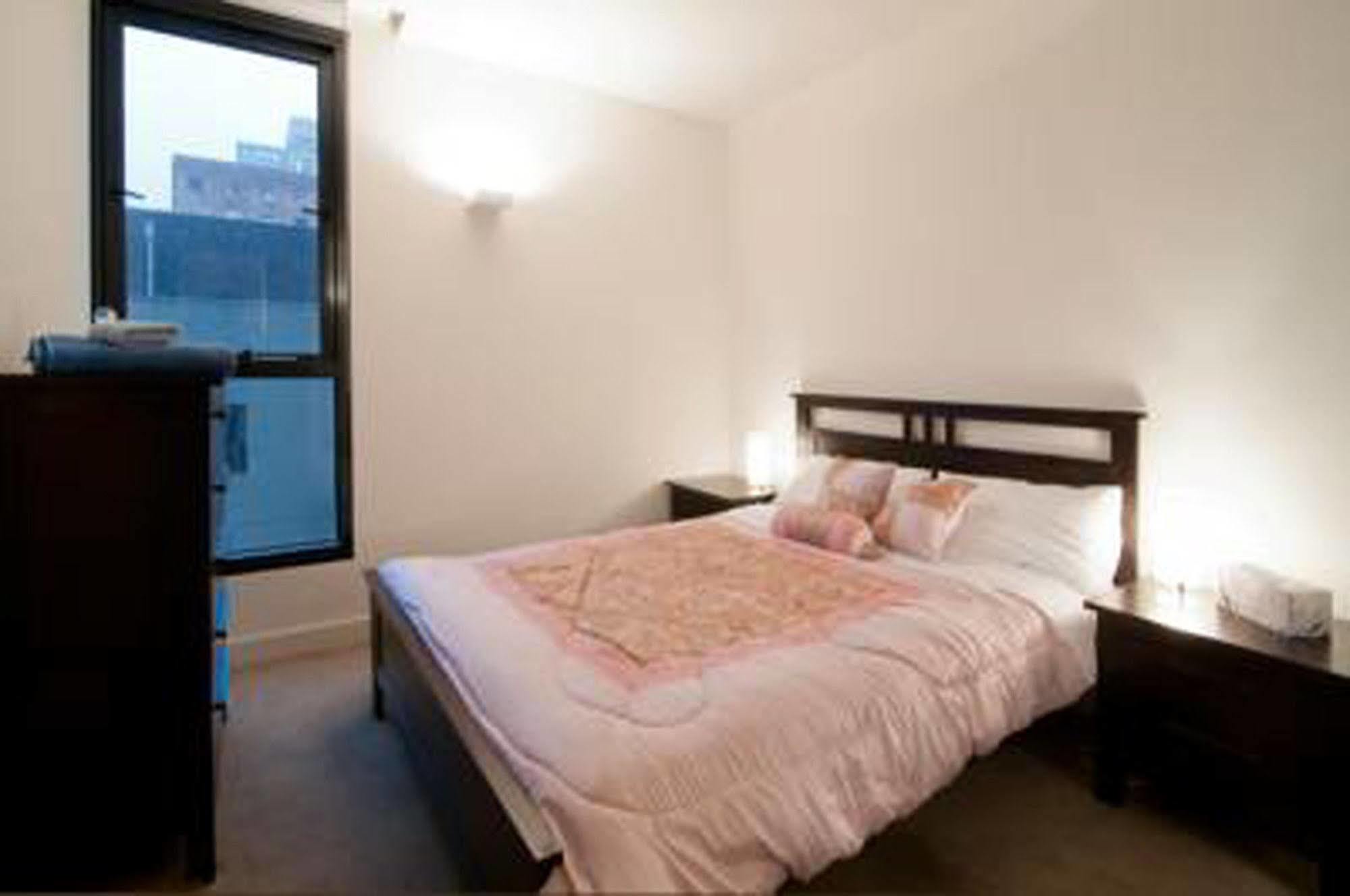 อินเนอร์ เมลเบิร์น เซอร์วิซ อพาร์ตเมนต์ Aparthotel ภายนอก รูปภาพ